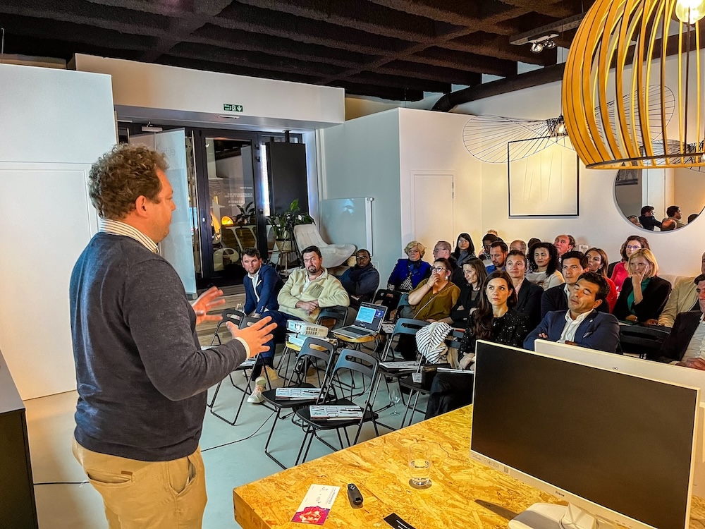 48. Elitis x By the Way