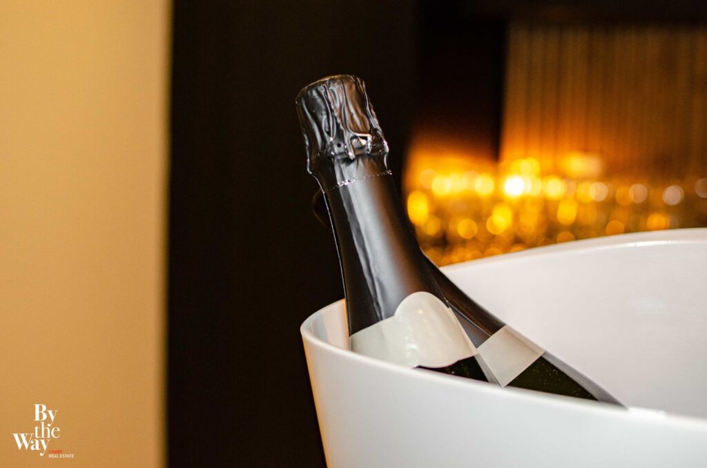 100. By the Way-Vernissage-Henri Weyrich-the sea of tranquility