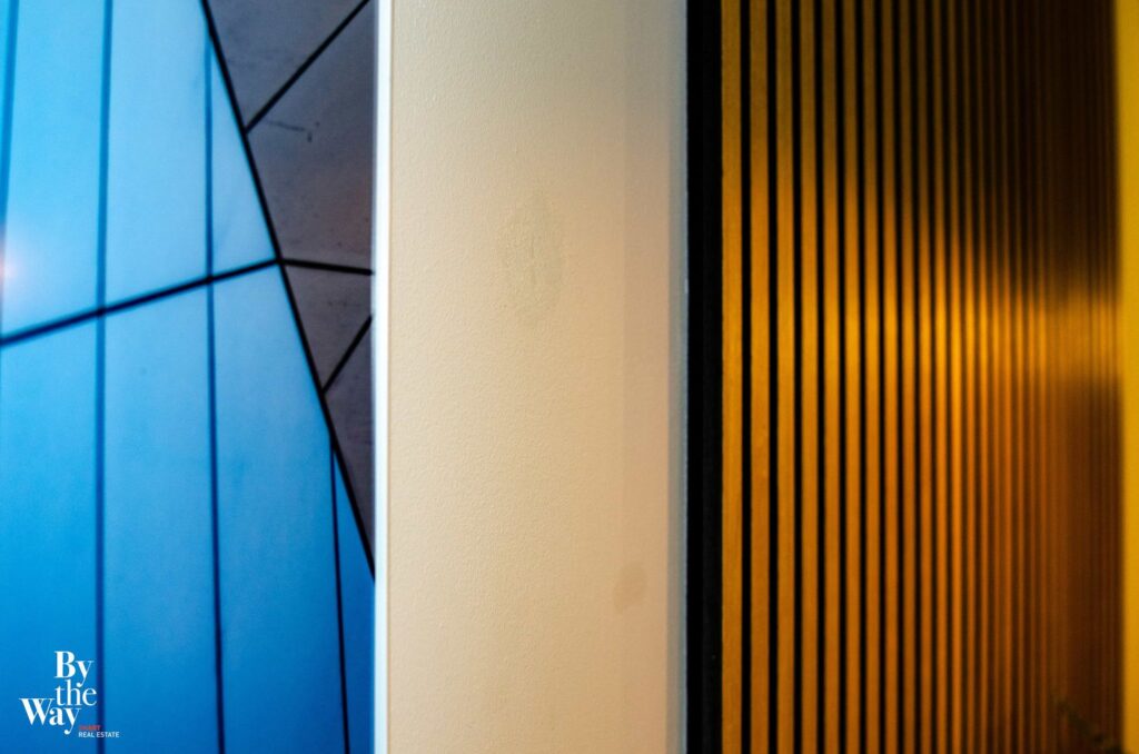 83. By the Way-Vernissage-Henri Weyrich-the sea of tranquility